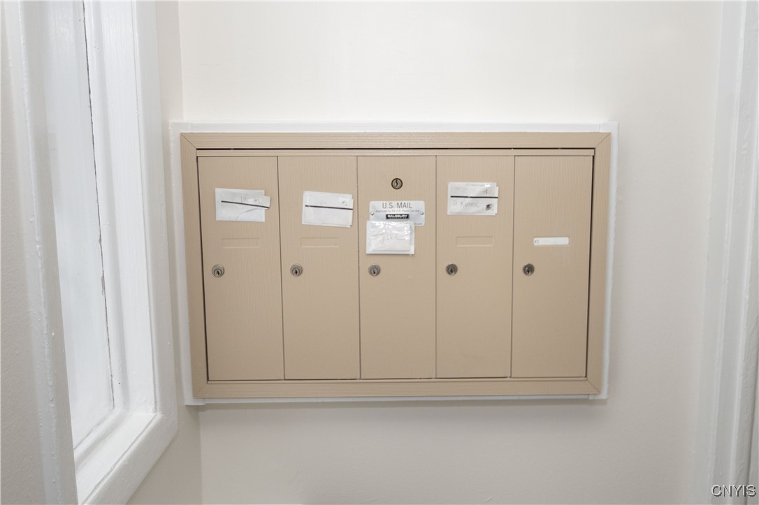 Syracuse, New York 13203, United States, 5 Bedrooms Bedrooms, ,Residential,Pending,15623