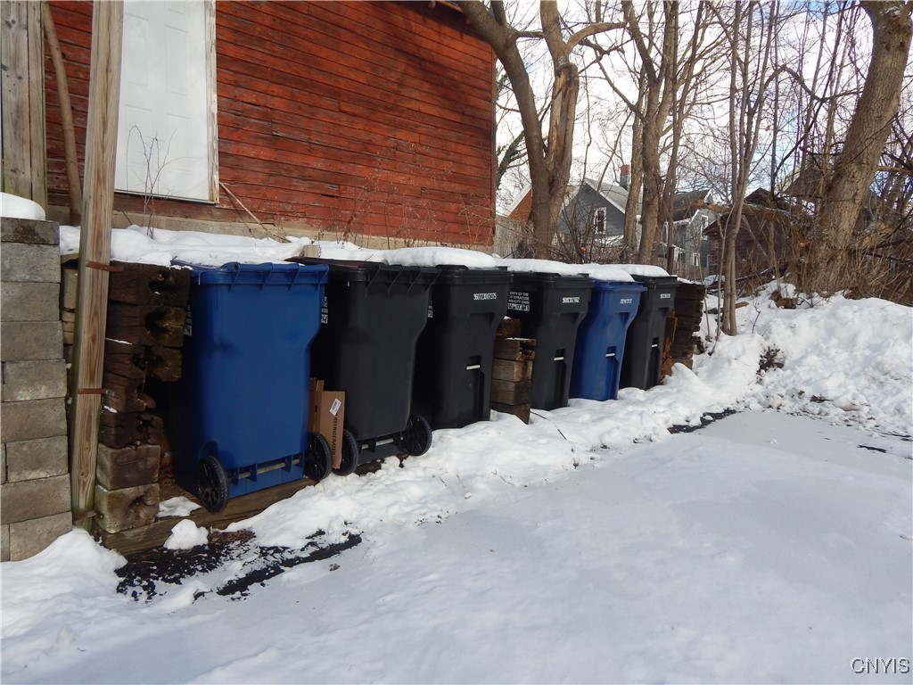 Syracuse, New York 13203, United States, 5 Bedrooms Bedrooms, ,Residential,Pending,15623