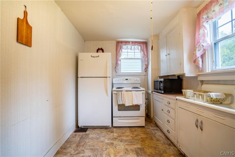 Tiny photo for 8 Herkimer Street, Fairfield, NY 13406 (MLS # S1721436)