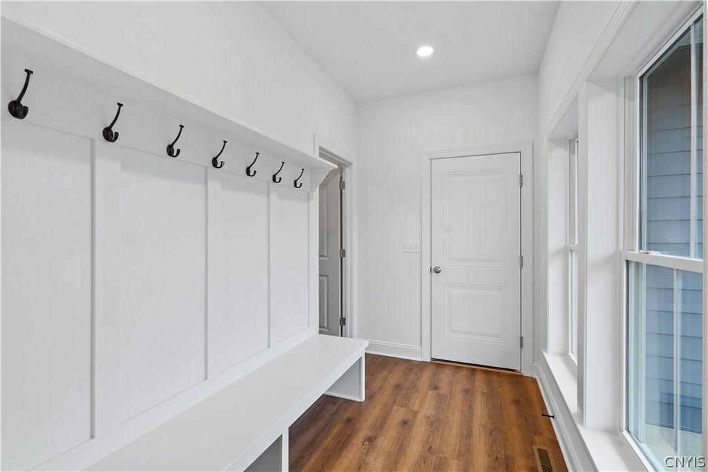 Photo of 105 Terwillager Lane, Manlius, NY 13116 (MLS # S1669124)