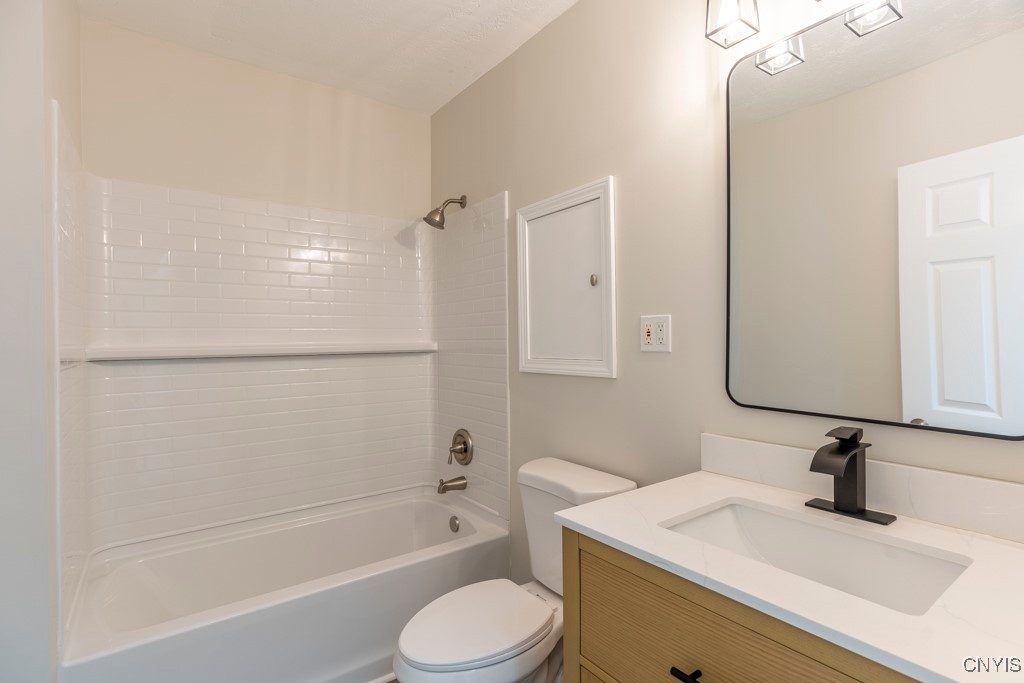 111 Maplehurst Avenue, Syracuse, New York image 4