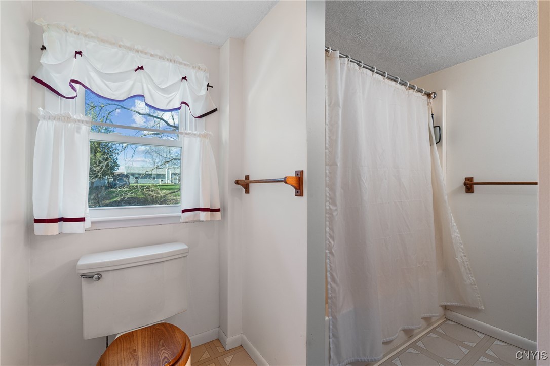 126 W Dauenhauer Street, Manlius, New York image 25