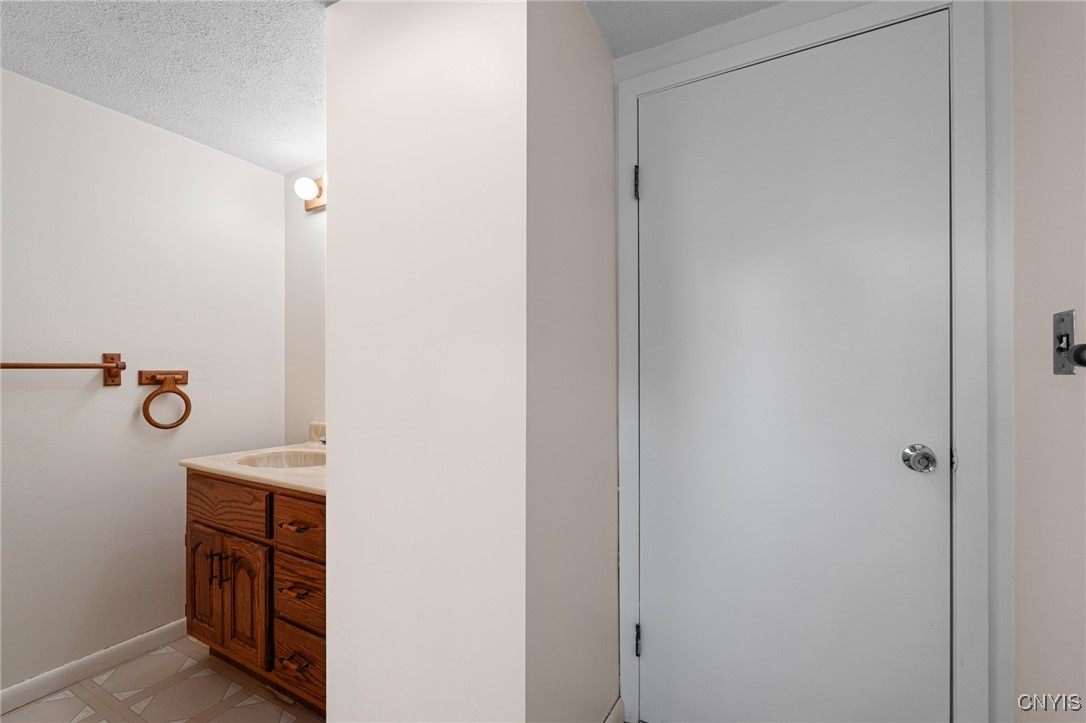 126 W Dauenhauer Street, Manlius, New York image 26