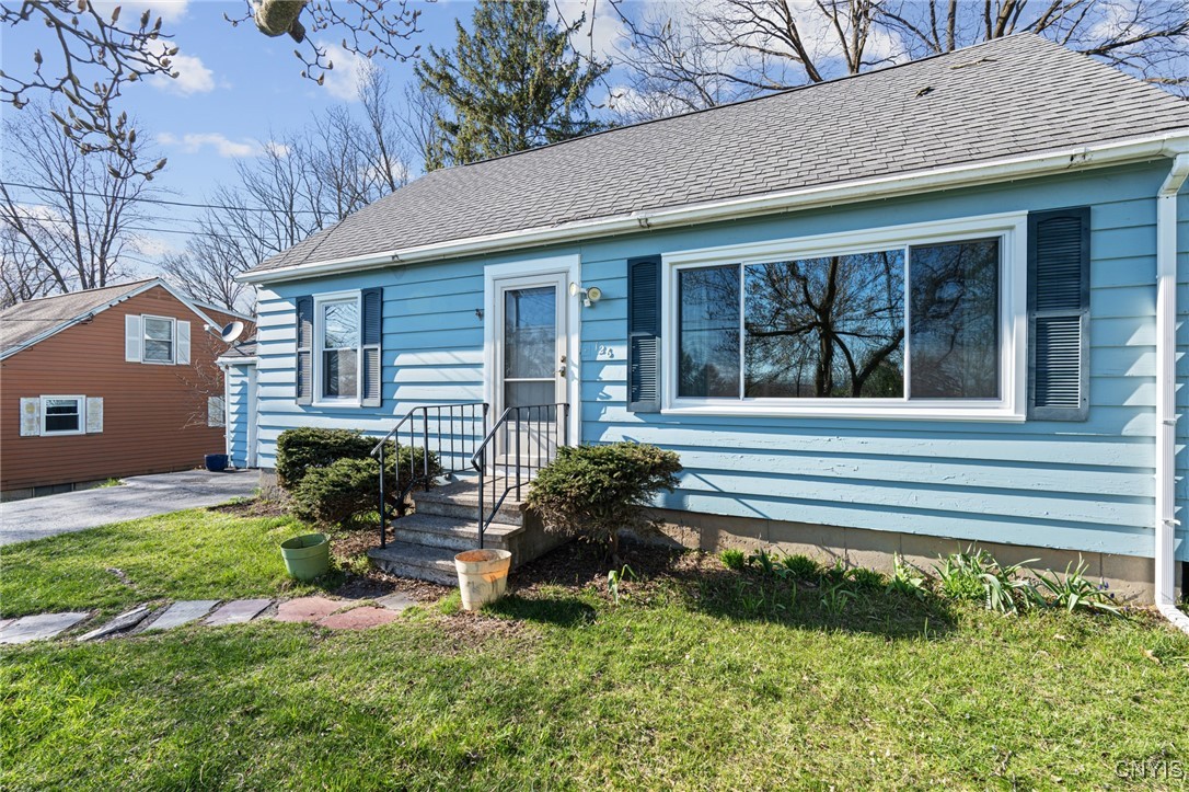 126 W Dauenhauer Street, Manlius, New York image 2