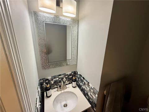 Tiny photo for 6075 Singletree Lane, DeWitt, NY 13078 (MLS # S1689691)