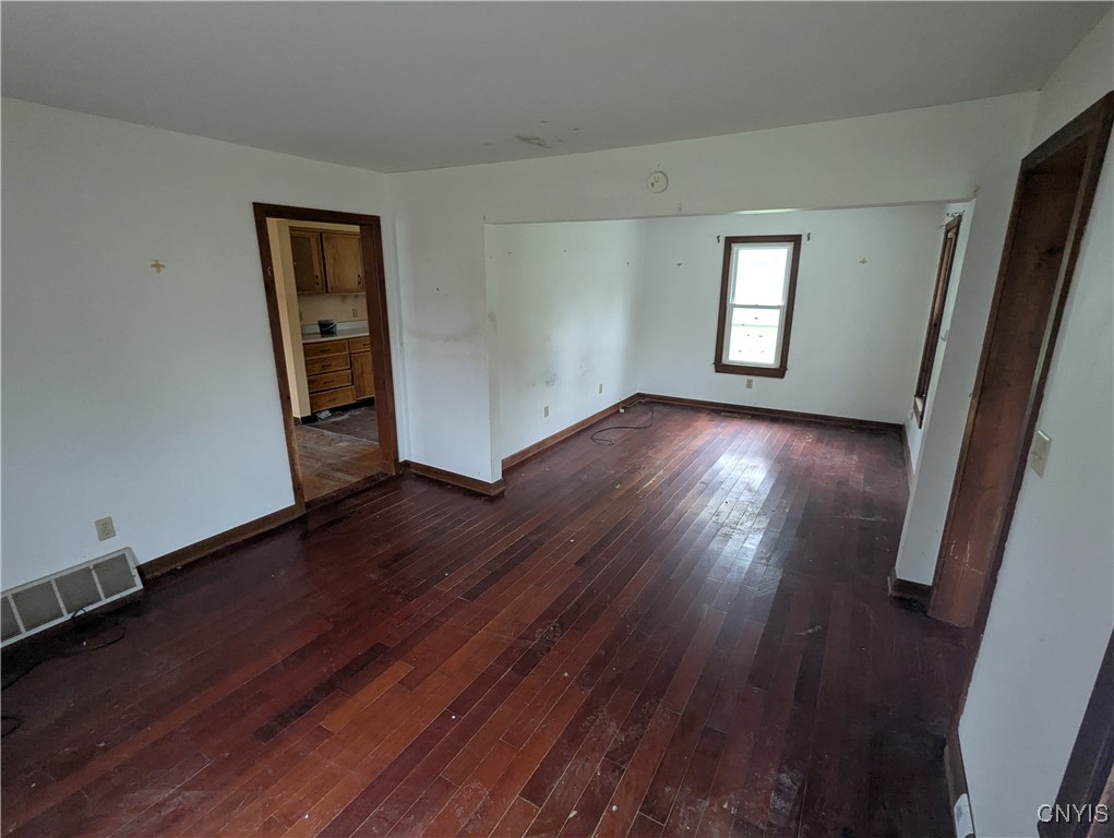 51 Warren Street, Tully, New York image 3