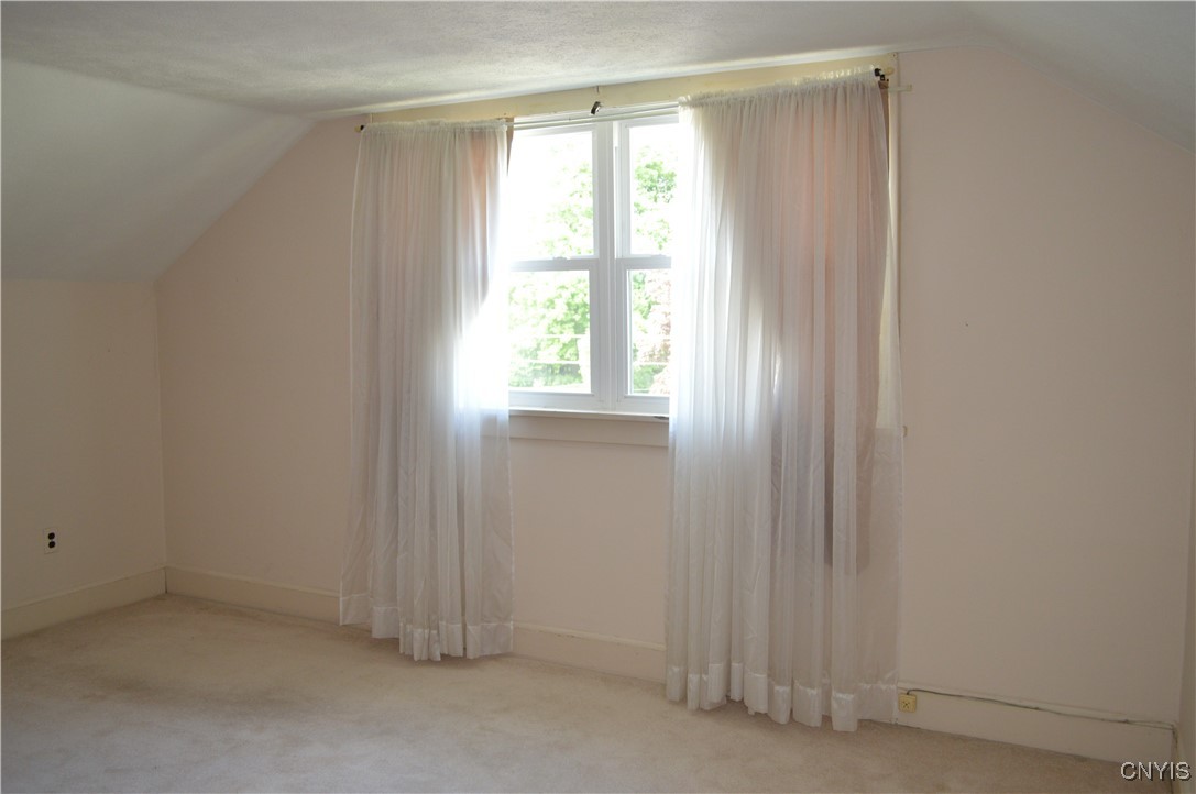 112 Mary Street, Auburn, New York image 36