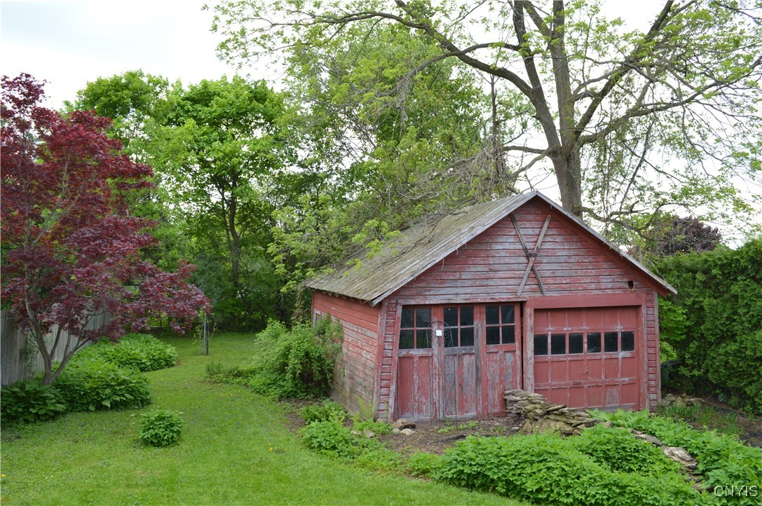 112 Mary Street, Auburn, New York image 11