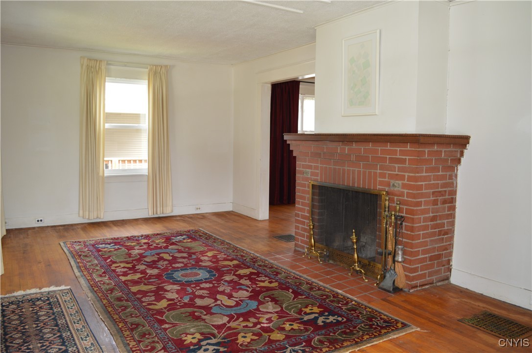 112 Mary Street, Auburn, New York image 15