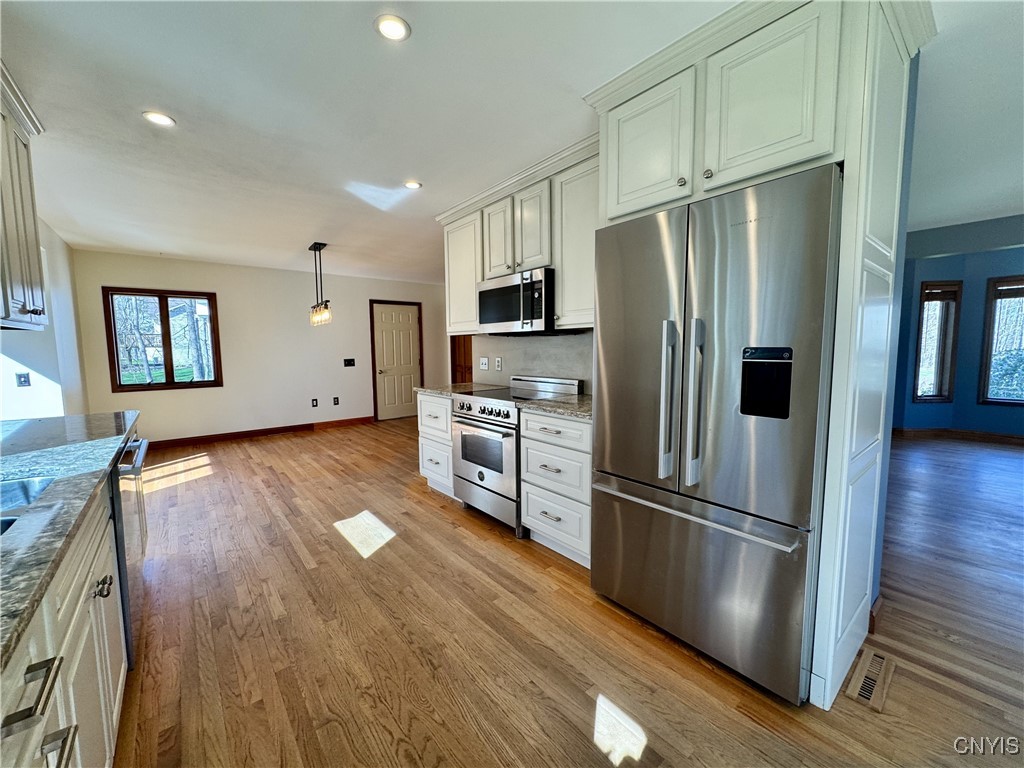 10 Adrian Circle, Constantia, New York image 6
