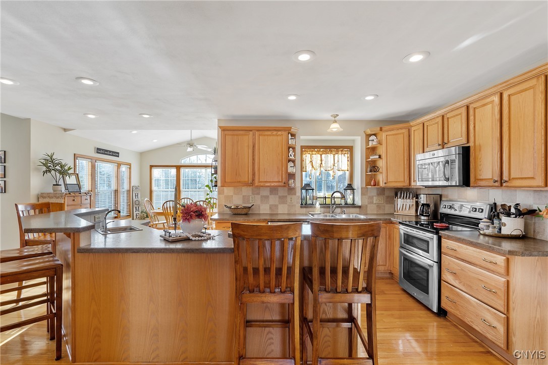 6259 Addison Loomis, Cicero, New York image 11
