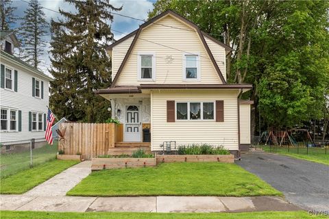 112 Fulton Avenue, Fulton, NY 13069 - MLS#: S1607063