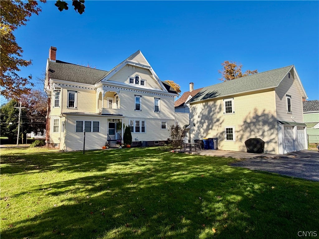 124 W Grove Street
