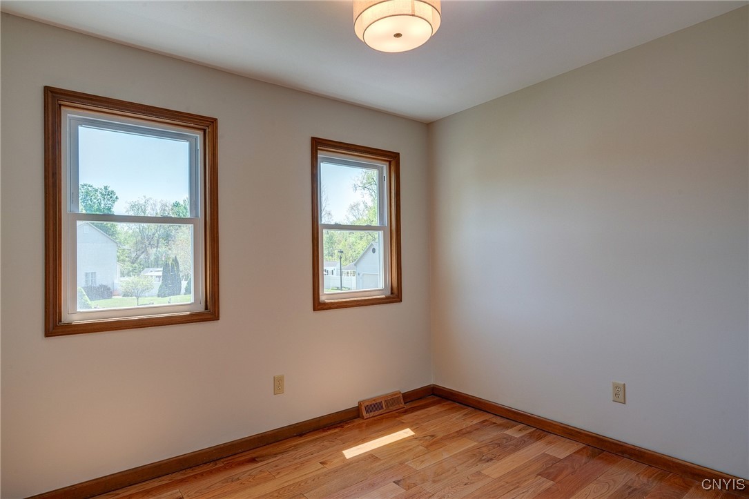 30 Orangewood Drive, Clay, New York image 31