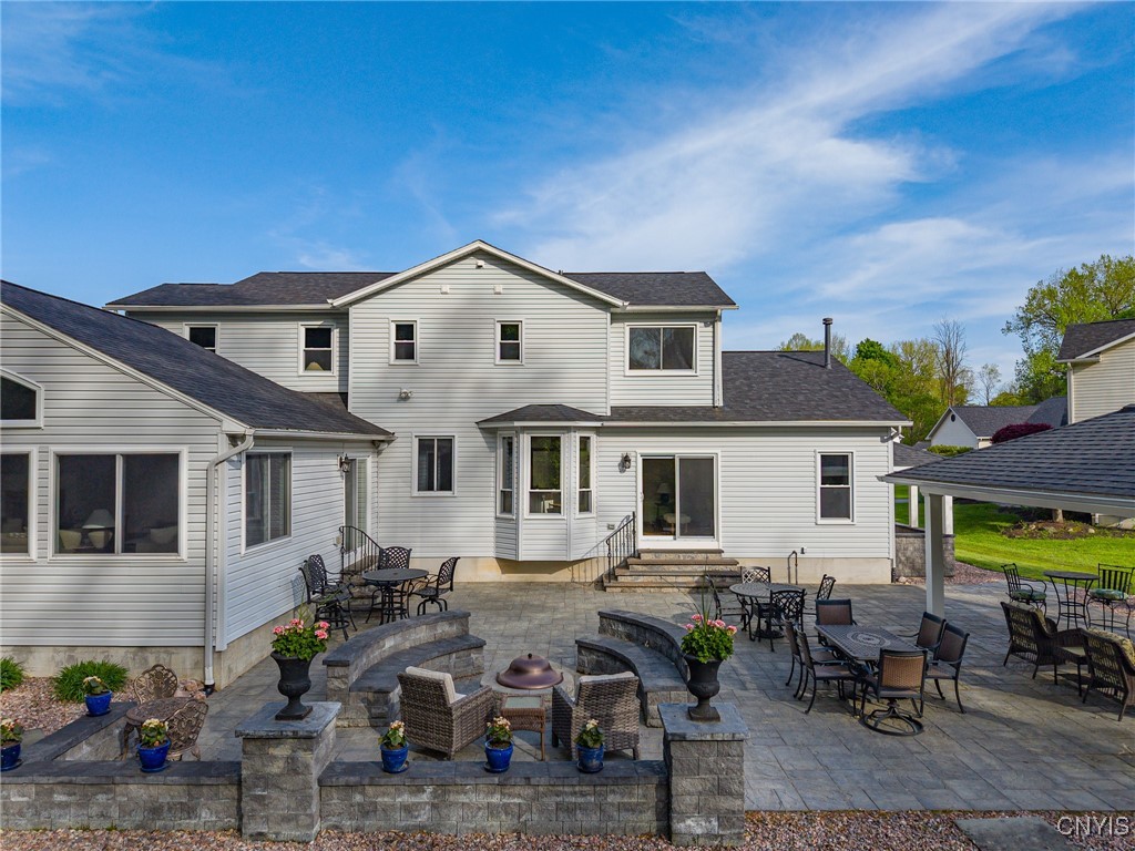 30 Orangewood Drive, Clay, New York image 6