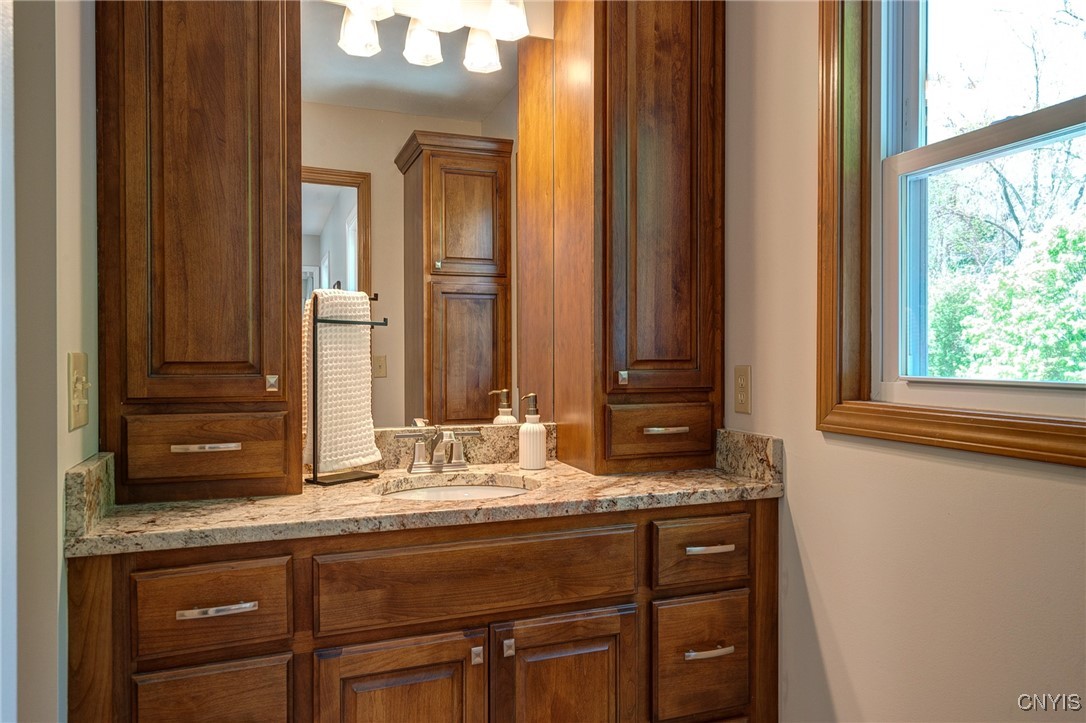 30 Orangewood Drive, Clay, New York image 39