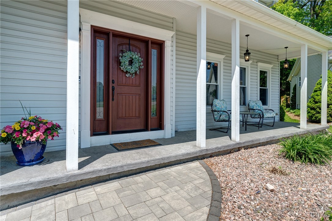30 Orangewood Drive, Clay, New York image 3