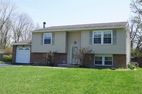Homes For Sale - 7436 Blumer Road<br/> Clay, NY 13088