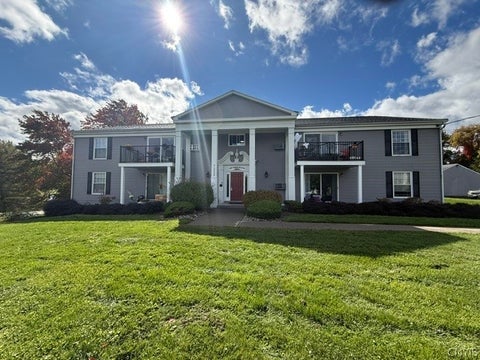 Photo for 7113 New Yorker Avenue 8