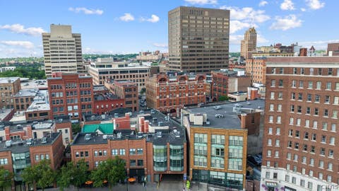 Photo for 133 Walton Street 124