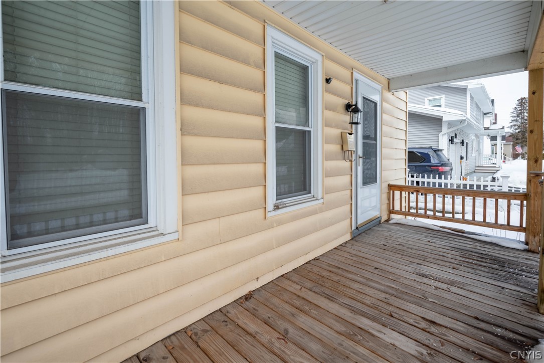 425 Larchmont Avenue