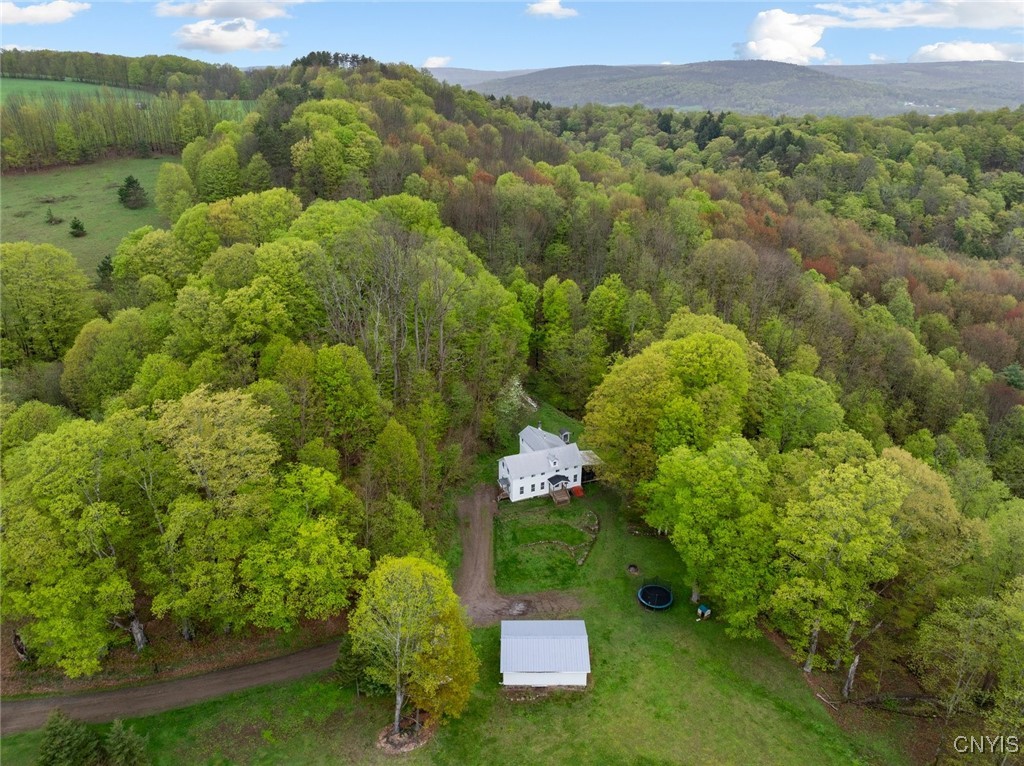 7553 Quaker Hill Road