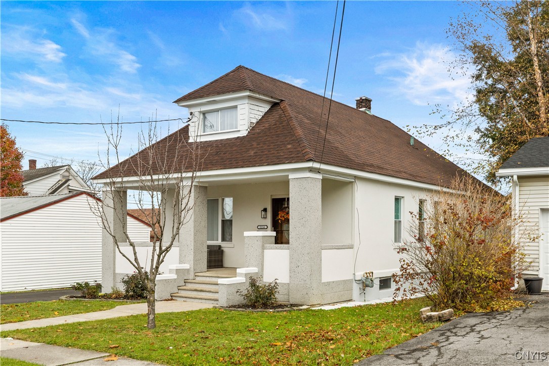 2216 Caroline Street