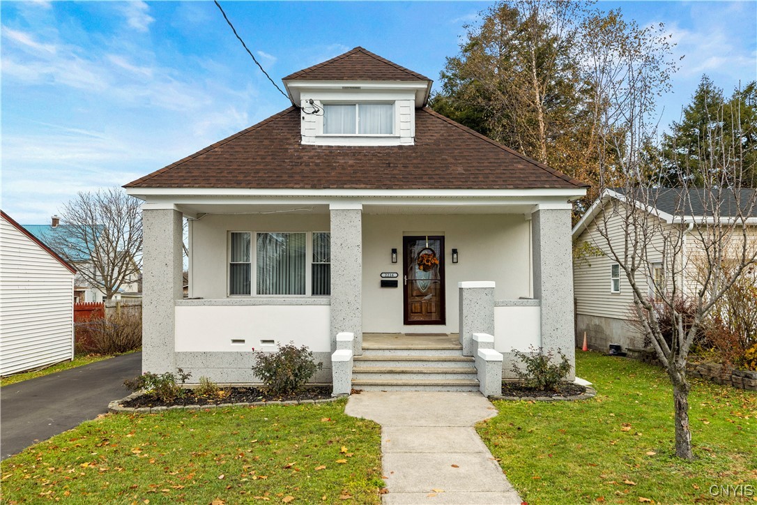 2216 Caroline Street