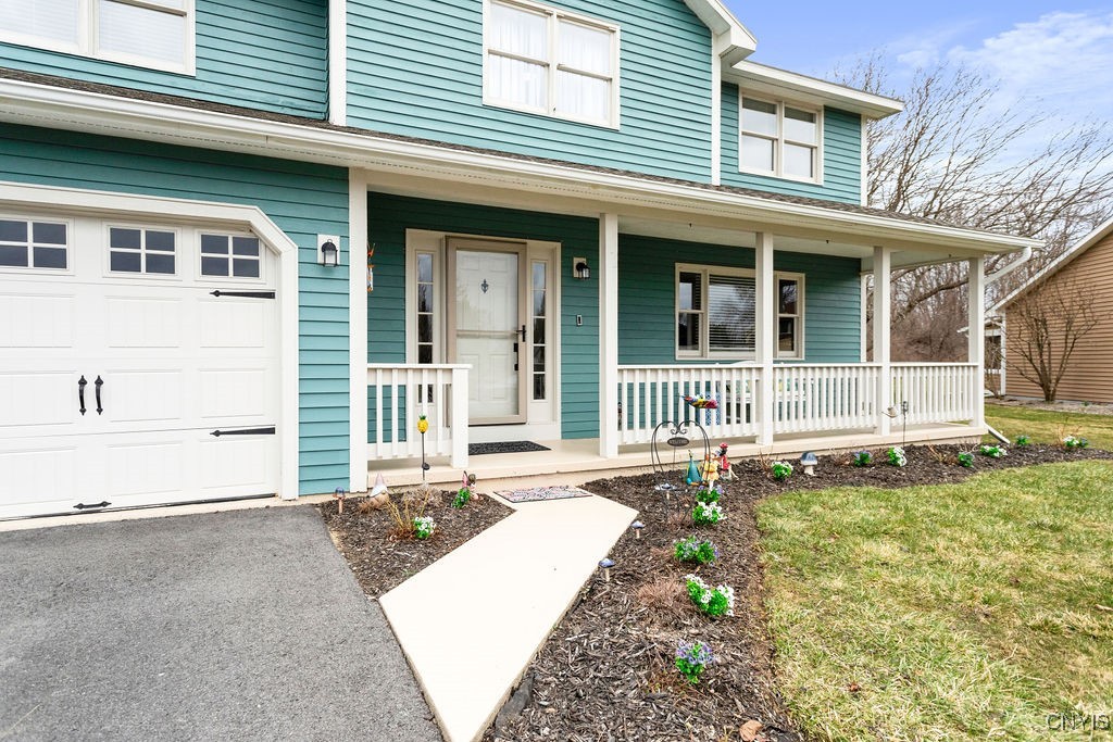 8320 Parker House Path Path, Cicero, New York image 3