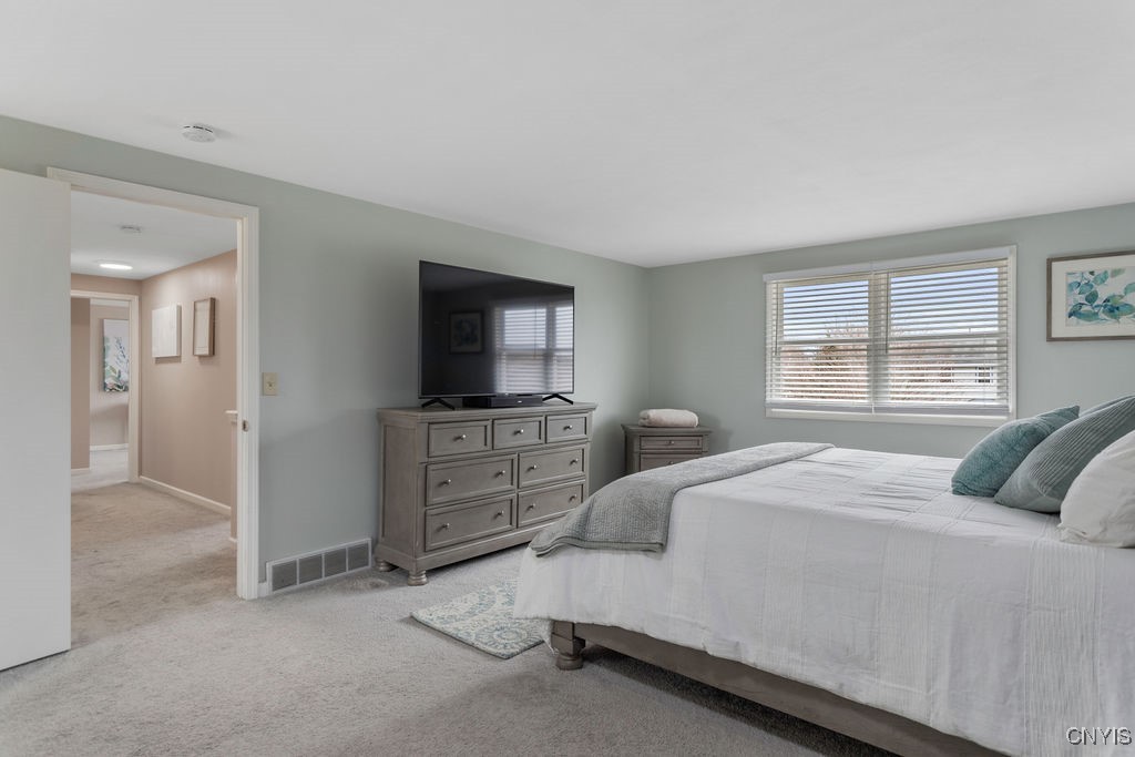 8320 Parker House Path Path, Cicero, New York image 34