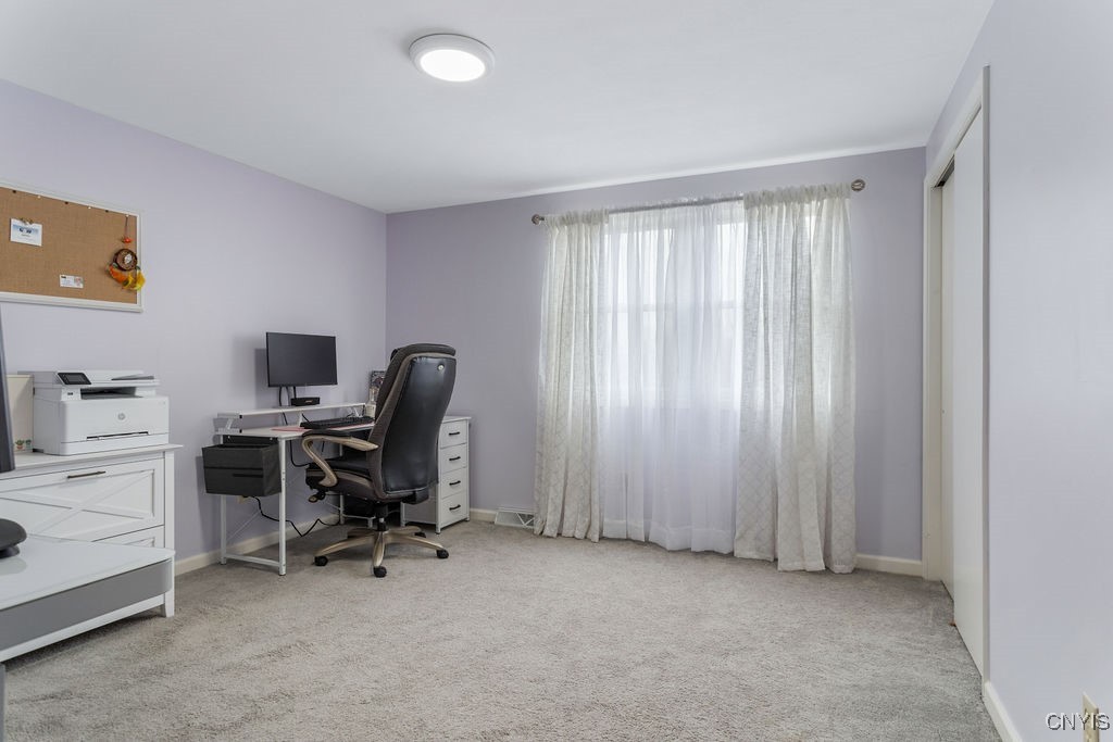 8320 Parker House Path Path, Cicero, New York image 39