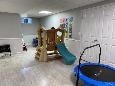 Tiny photo for 34 Fawncrest Boulevard, New Hartford, NY 13413 (MLS # S1702695)