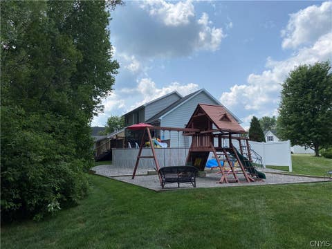 Tiny photo for 34 Fawncrest Boulevard, New Hartford, NY 13413 (MLS # S1702695)