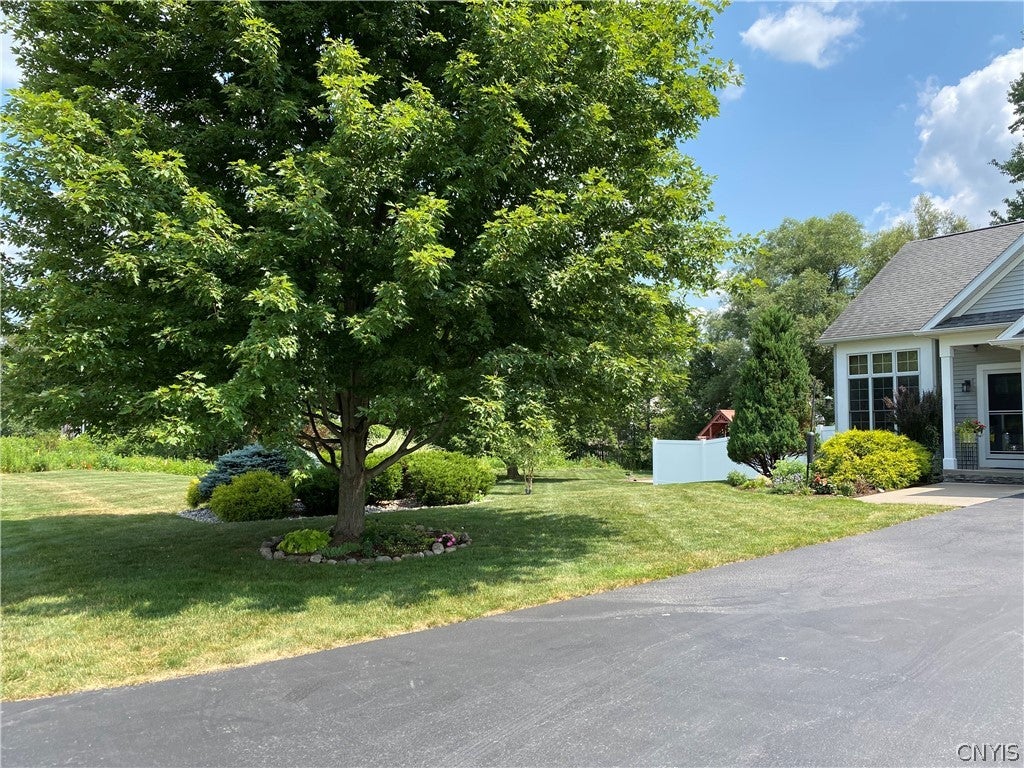 34 Fawncrest Boulevard