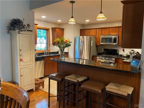 Tiny photo for 34 Fawncrest Boulevard, New Hartford, NY 13413 (MLS # S1702695)