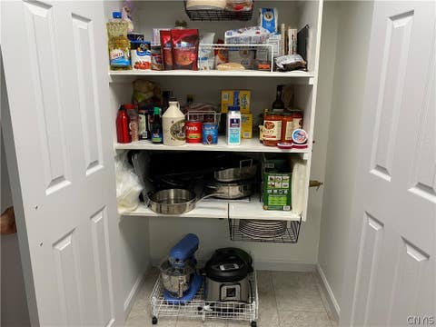 Tiny photo for 34 Fawncrest Boulevard, New Hartford, NY 13413 (MLS # S1702695)