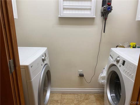 Tiny photo for 34 Fawncrest Boulevard, New Hartford, NY 13413 (MLS # S1702695)