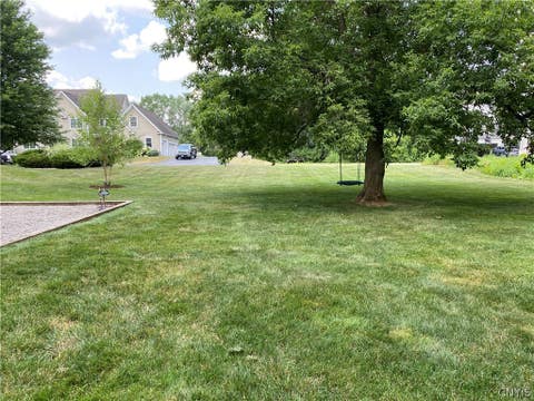 Tiny photo for 34 Fawncrest Boulevard, New Hartford, NY 13413 (MLS # S1702695)