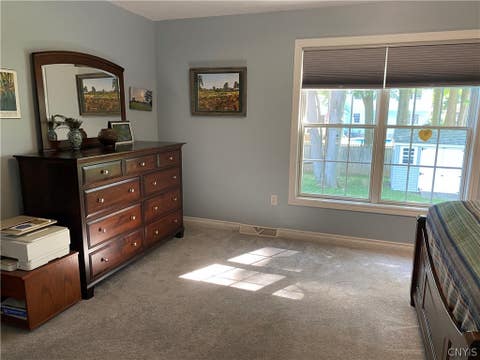 Tiny photo for 34 Fawncrest Boulevard, New Hartford, NY 13413 (MLS # S1702695)