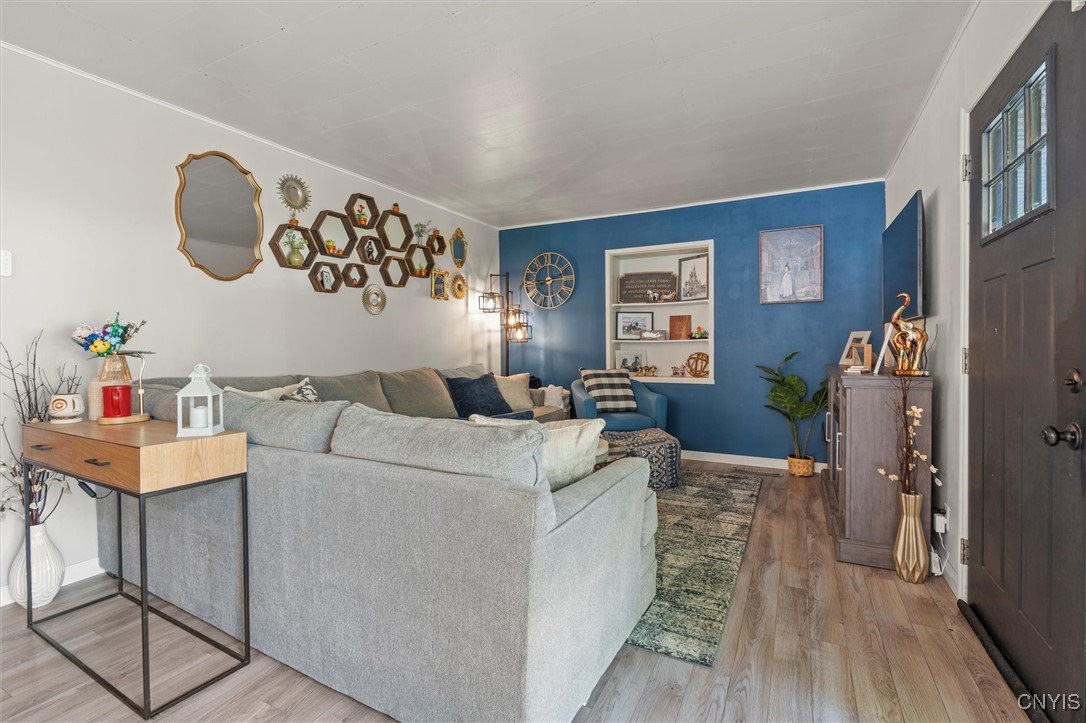 136 Barclay Road, Camillus, New York image 6