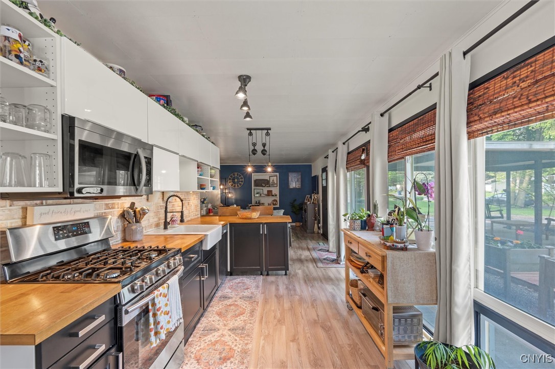 136 Barclay Road, Camillus, New York image 15