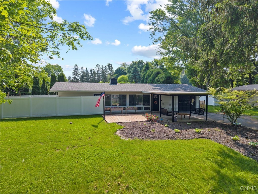 136 Barclay Road, Camillus, New York image 4