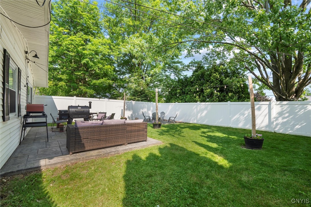 136 Barclay Road, Camillus, New York image 35