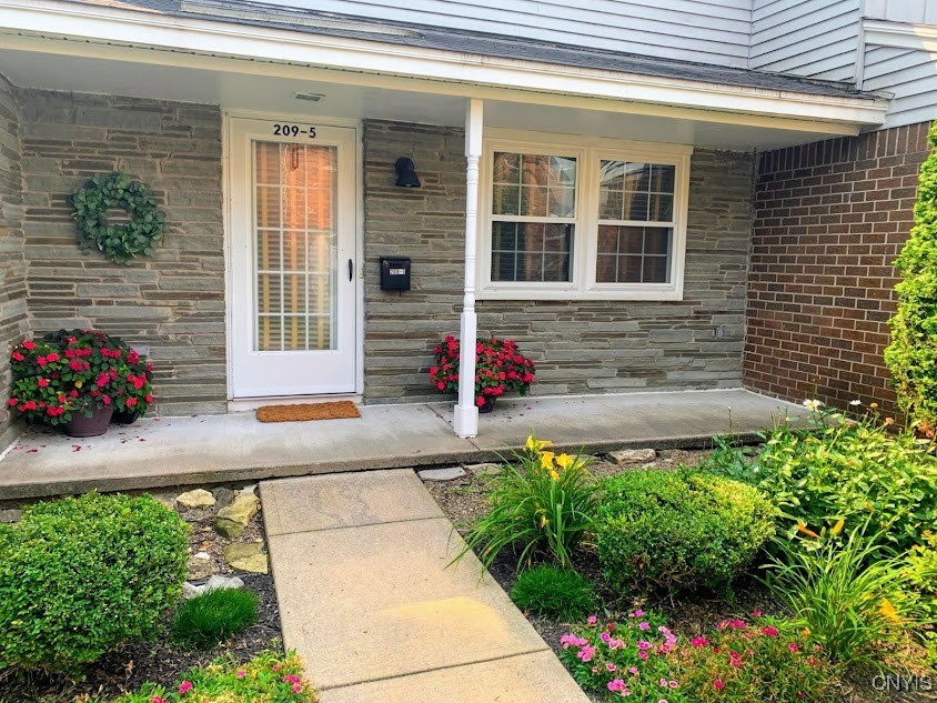209 Highbridge Street #5, Manlius, New York image 1