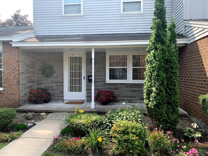 209 Highbridge Street #5, Manlius, New York image 2