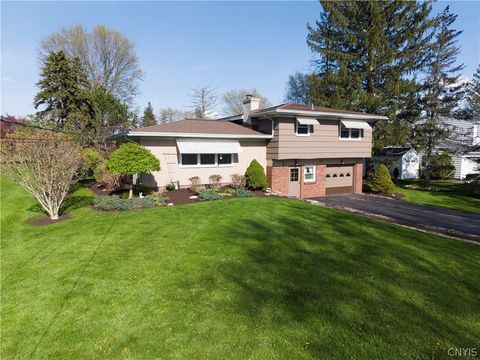 Homes For Sale - 3830 East Street<br/> Skaneateles, NY 13152