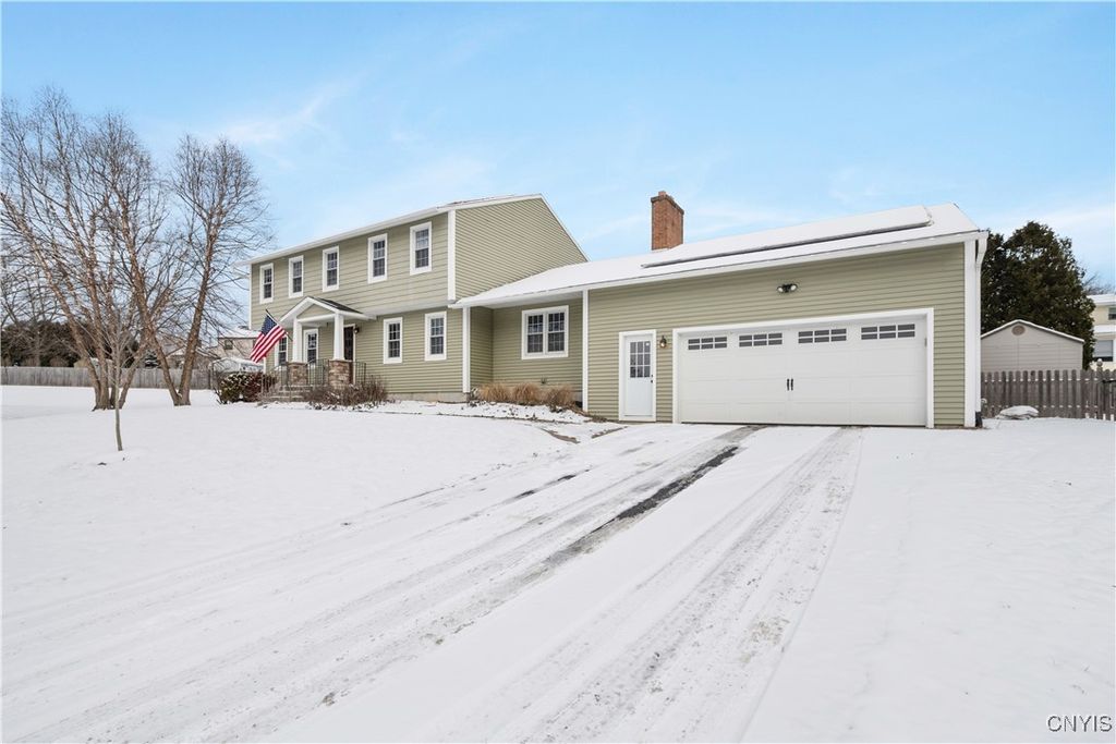 Photo of 7651 Redcoat Circle, Manlius, NY 13104 (MLS # S1655890)