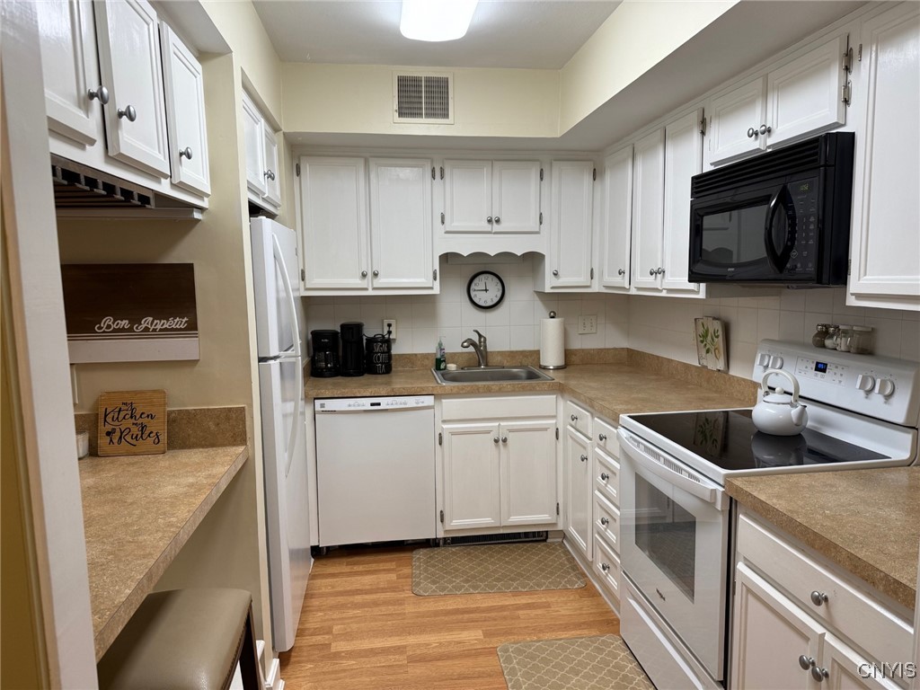 902 Woburn Drive, Camillus, New York image 10