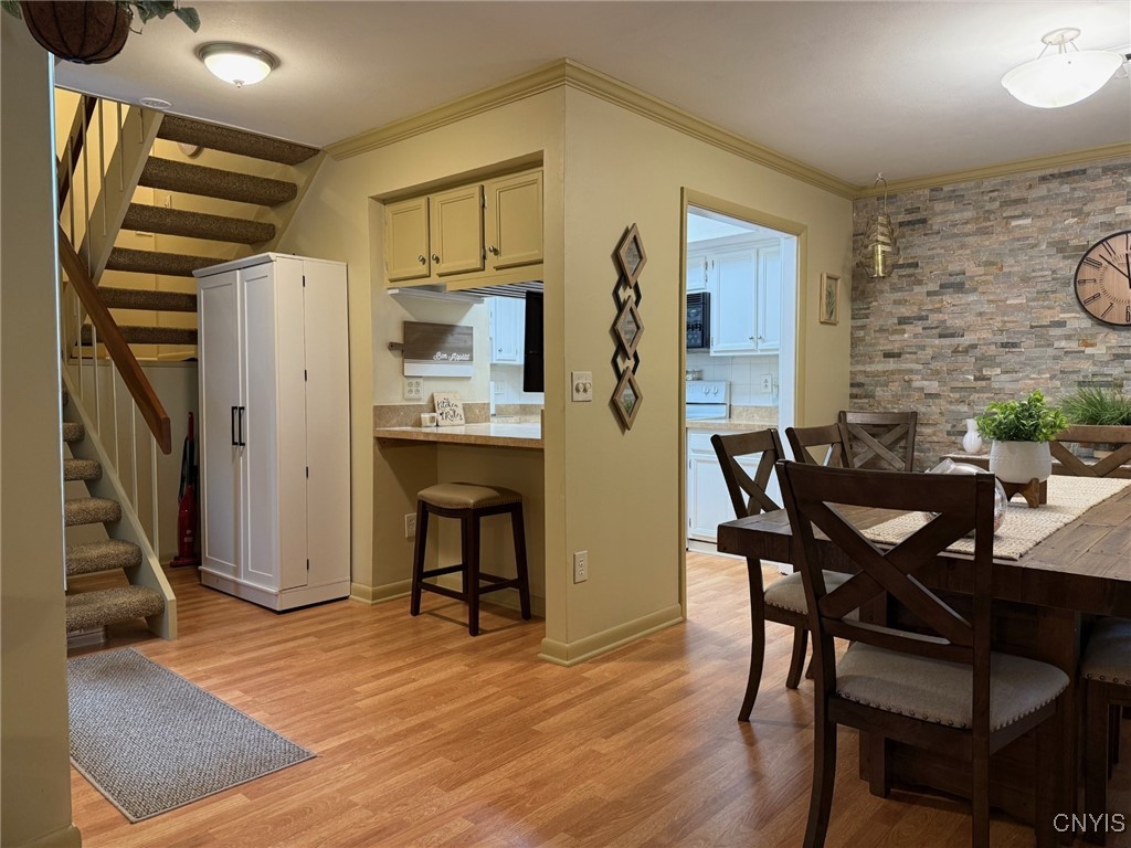 902 Woburn Drive, Camillus, New York image 5
