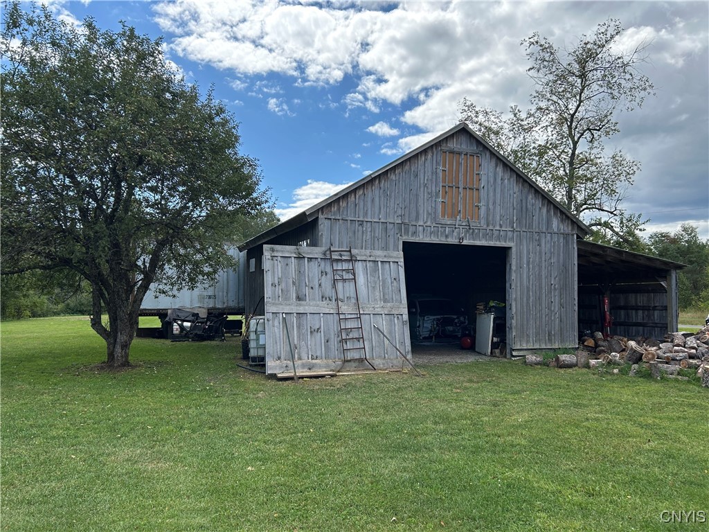 1406 Gray Wilmurt Road